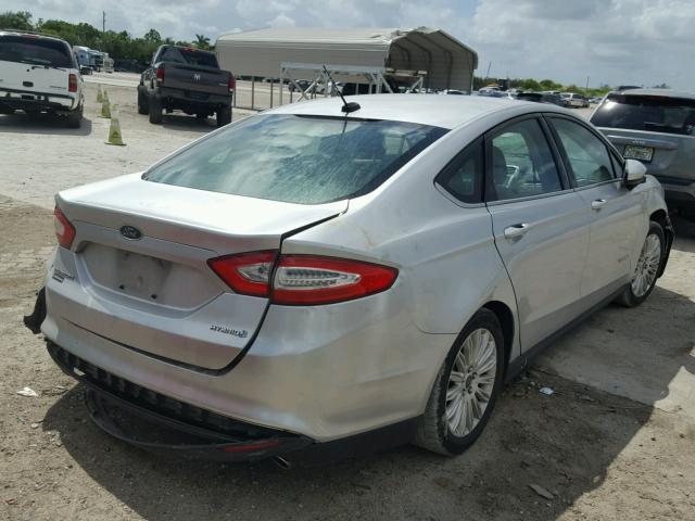 3FA6P0UU0ER155096 - 2014 FORD FUSION S H SILVER photo 4