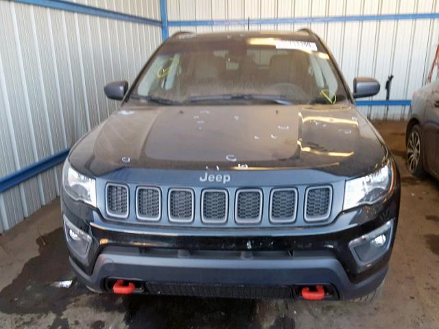 3C4NJDDB4JT101570 - 2018 JEEP COMPASS TR BLACK photo 9