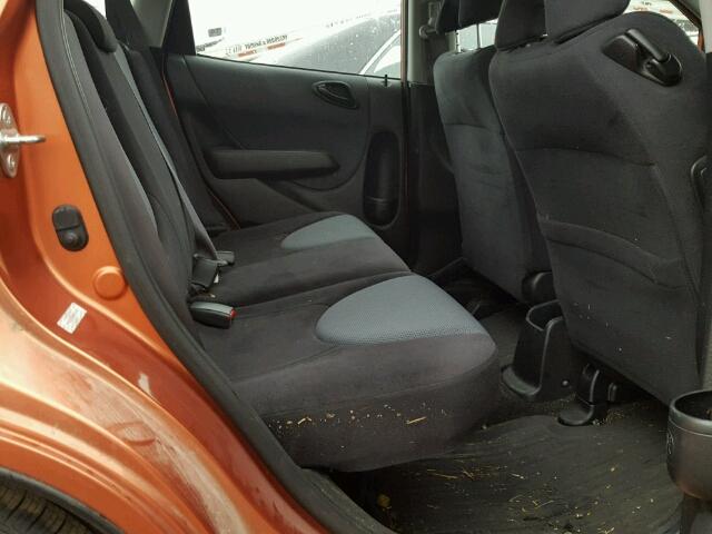 JHMGD37668S026681 - 2008 HONDA FIT SPORT ORANGE photo 6