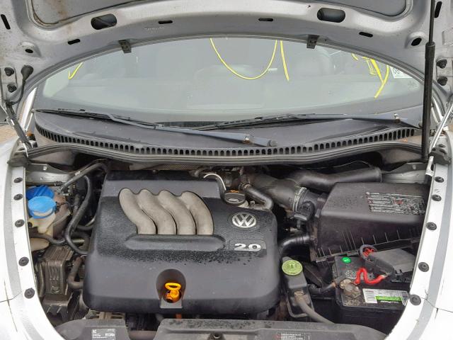 3VWBK31C95M418118 - 2005 VOLKSWAGEN NEW BEETLE ვერცხლისფერი ფოტო 7