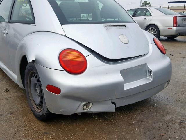 3VWBK31C95M418118 - 2005 VOLKSWAGEN NEW BEETLE ვერცხლისფერი ფოტო 9