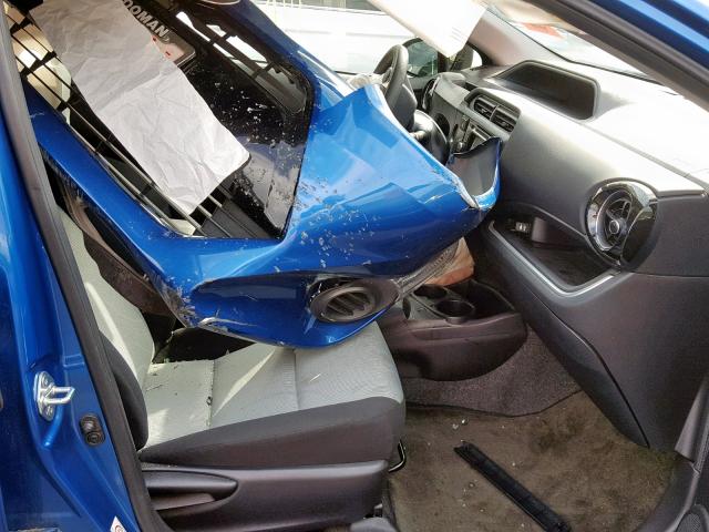 JTDKDTB33F1092309 - 2015 TOYOTA PRIUS C BLUE photo 5