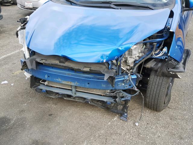 JTDKDTB33F1092309 - 2015 TOYOTA PRIUS C BLUE photo 9