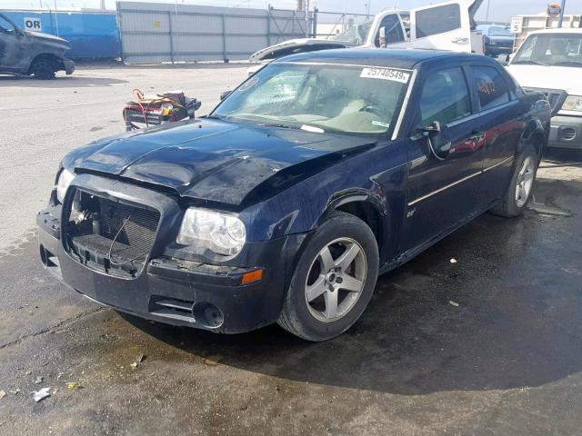 2C3LA53G26H112517 - 2006 CHRYSLER 300 TOURIN BLACK photo 2