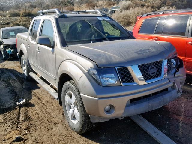 1N6AD07W76C429935 - 2006 NISSAN FRONTIER C TAN photo 1