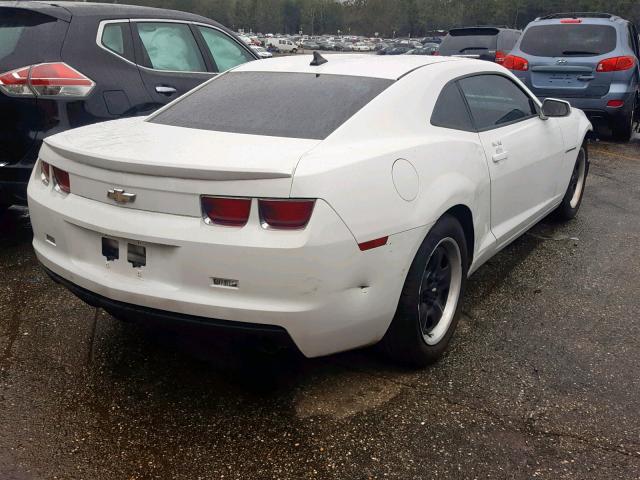 2G1FA1E33D9208605 - 2013 CHEVROLET CAMARO LS WHITE photo 4