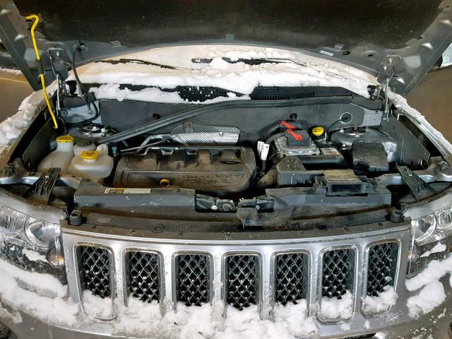 1C4NJDBB1GD614308 - 2016 JEEP COMPASS SP Gümüş foto 7