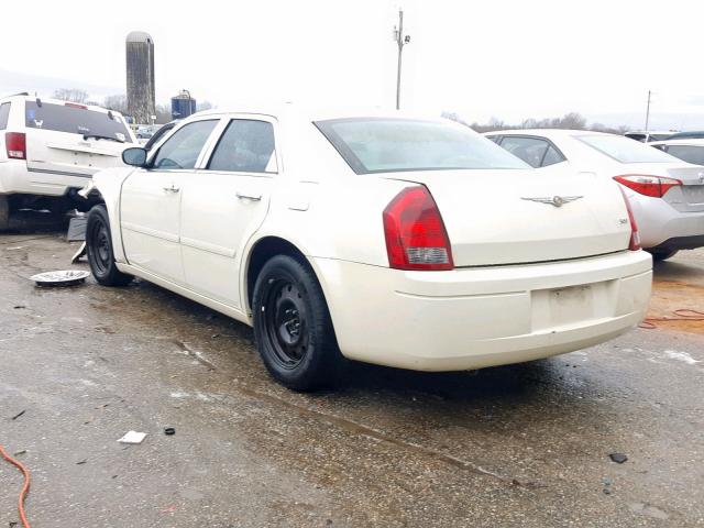 2C3JA43R95H622946 - 2005 CHRYSLER 300 CREAM photo 3