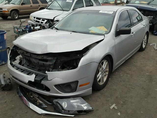 3FAHP0GA2AR416927 - 2010 FORD FUSION S SILVER photo 2