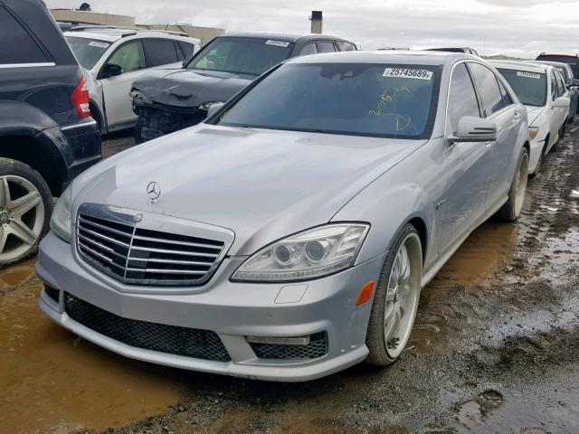 WDDNG7HB5AA278104 - 2010 MERCEDES-BENZ S 63 AMG SILVER photo 2