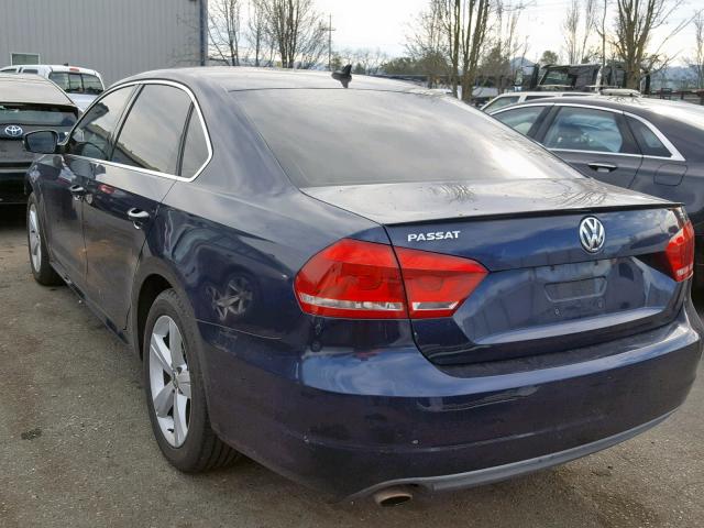 1VWBP7A30DC060674 - 2013 VOLKSWAGEN PASSAT SE BLUE photo 3