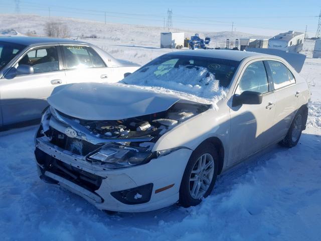 3FAHP0GA5CR144358 - 2012 FORD FUSION S WHITE photo 2