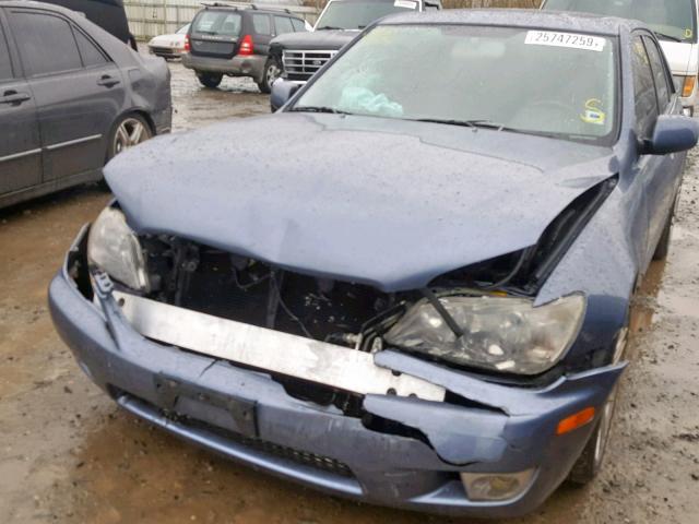 JTHBD192540082674 - 2004 LEXUS IS 300 BLUE photo 9