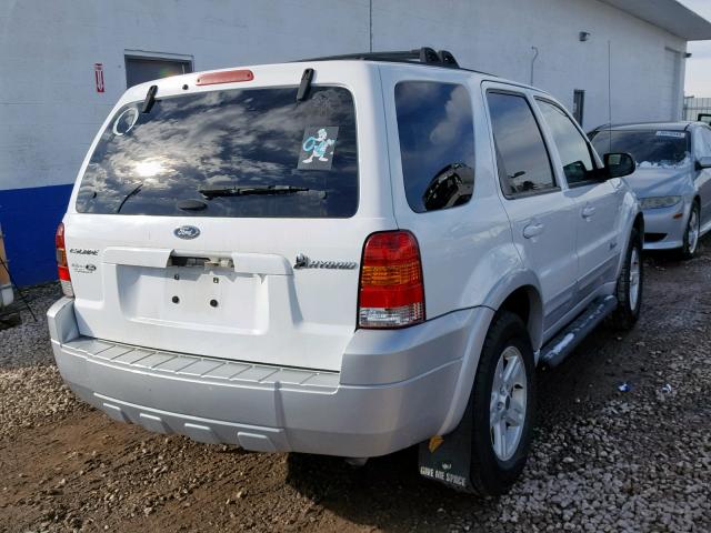 1FMYU96H45KD16890 - 2005 FORD ESCAPE HEV WHITE photo 4