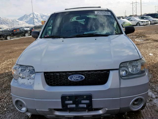 1FMYU96H45KD16890 - 2005 FORD ESCAPE HEV WHITE photo 9