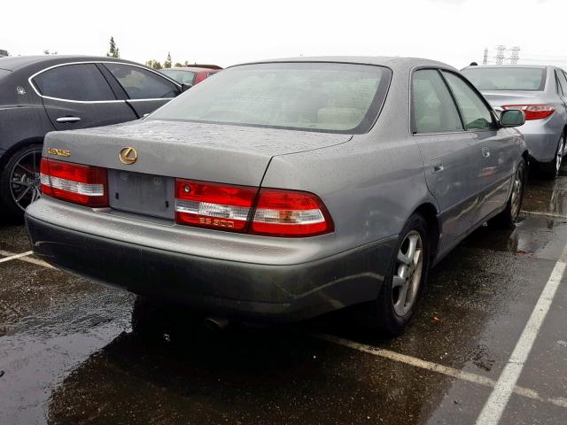 JT8BF28GXY0252384 - 2000 LEXUS ES 300 GRAY photo 4