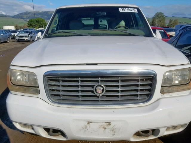 1GYEK13R1YR156579 - 2000 CADILLAC ESCALADE WHITE photo 9