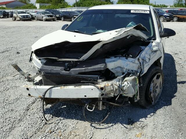 1G2ZF58B374192370 - 2007 PONTIAC G6 VALUE L WHITE photo 9