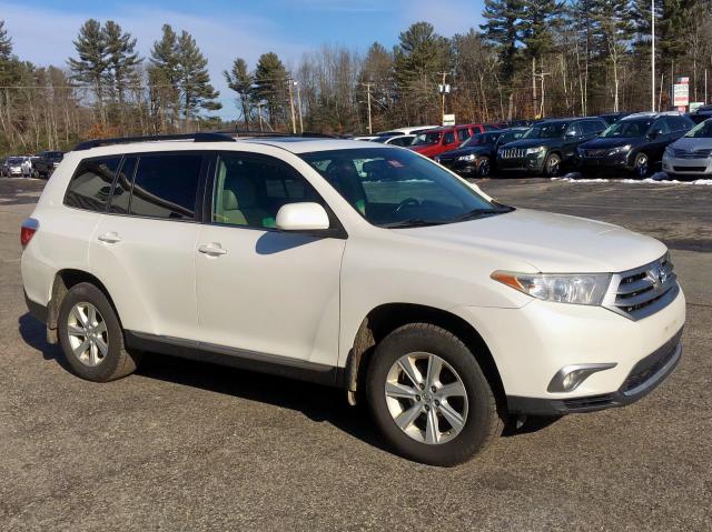 5TDBK3EHXBS062668 - 2011 TOYOTA HIGHLANDER WHITE photo 2