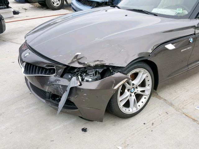 WBALM53599E376750 - 2009 BMW Z4 SDRIVE3 BROWN photo 9