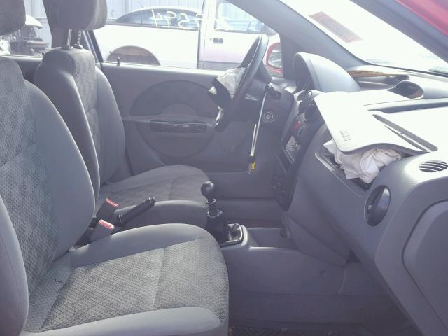 KL1TD52665B496599 - 2005 CHEVROLET AVEO BASE Қызыл фото 5