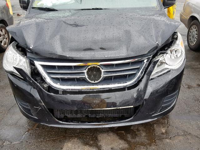 2V4RW3DG0BR802996 - 2011 VOLKSWAGEN ROUTAN SE BLACK photo 7