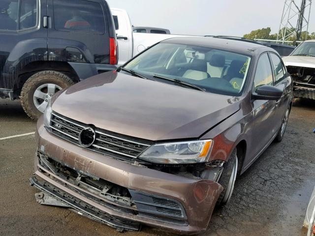 3VW2K7AJ4FM202667 - 2015 VOLKSWAGEN JETTA BASE BROWN photo 2