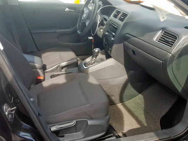 3VW2K7AJ1DM421017 - 2013 VOLKSWAGEN JETTA BASE BLACK photo 5