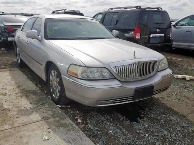 1LNHM83W03Y643004 - 2003 LINCOLN TOWN CAR C SILVER photo 1