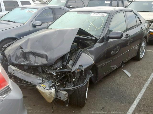 JTHBD192920036102 - 2002 LEXUS IS 300 GRAY photo 2