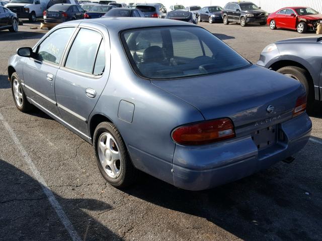 1N4BU31D4RC123334 - 1994 NISSAN ALTIMA XE BLUE photo 3