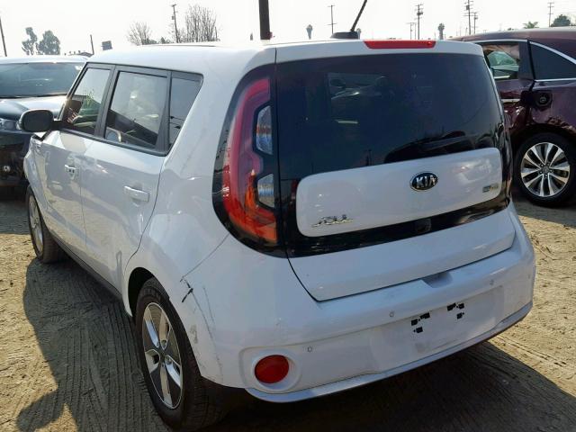 KNDJX3AE7H7019935 - 2017 KIA SOUL EV WHITE photo 3