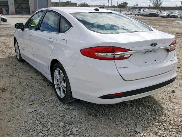 3FA6P0LU3JR173054 - 2018 FORD FUSION SE WHITE photo 3