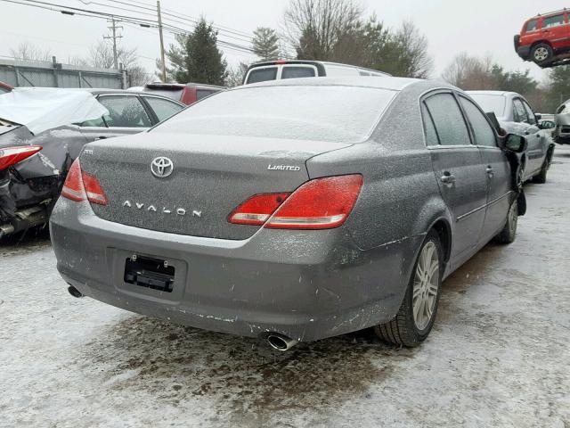 4T1BK36B46U141860 - 2006 TOYOTA AVALON XL/ GRAY photo 4