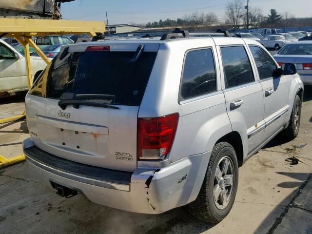 1J4HR58225C679720 - 2005 JEEP GRAND CHER GRAY photo 4