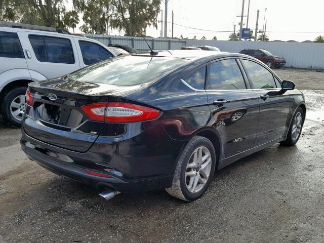 3FA6P0H74FR173588 - 2015 FORD FUSION SE BLACK photo 4