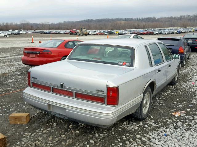 1LNLM81W8SY618931 - 1995 LINCOLN TOWN CAR E GRAY photo 4