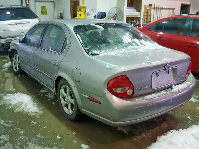 JN1CA31A11T307683 - 2001 NISSAN MAXIMA GXE GRAY photo 3