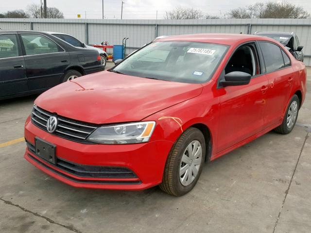 3VW2K7AJ2FM276699 - 2015 VOLKSWAGEN JETTA BASE RED photo 2