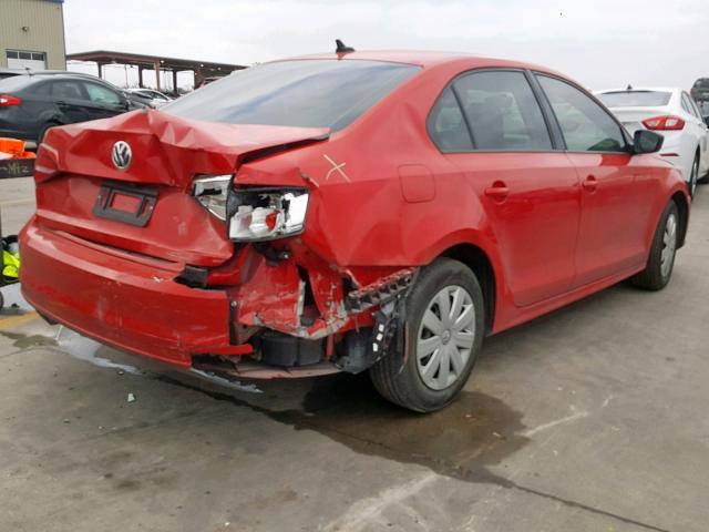 3VW2K7AJ2FM276699 - 2015 VOLKSWAGEN JETTA BASE RED photo 4