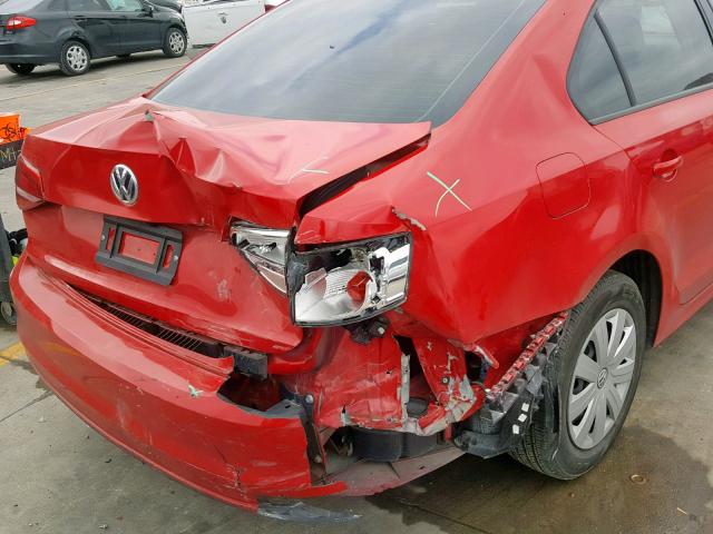 3VW2K7AJ2FM276699 - 2015 VOLKSWAGEN JETTA BASE RED photo 9