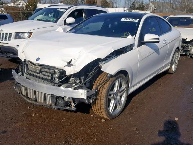 WDDGJ4HB6FG349873 - 2015 MERCEDES-BENZ C 250 WHITE photo 2