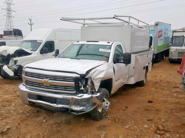 1GB3KYCG5FF577762 - 2015 CHEVROLET SILVERADO WHITE photo 2