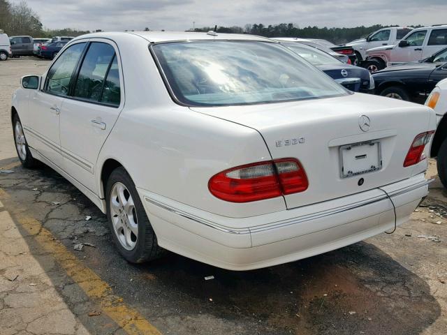 WDBJF65J32B441828 - 2002 MERCEDES-BENZ E 320 WHITE photo 3