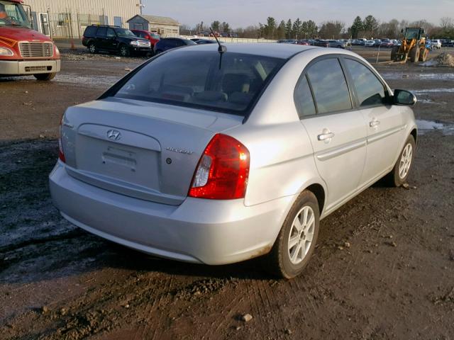 KMHCN46CX9U369621 - 2009 HYUNDAI ACCENT GLS SILVER photo 4