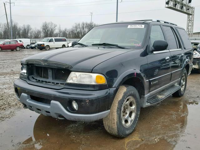5LMFU28A5YLJ26591 - 2000 LINCOLN NAVIGATOR 黑色 照片 2