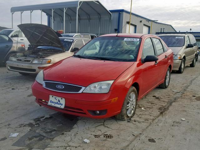1FAFP34N77W289131 - 2007 FORD FOCUS ZX4 RED photo 2