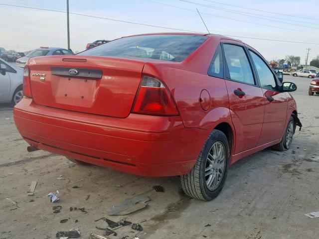 1FAFP34N77W289131 - 2007 FORD FOCUS ZX4 RED photo 4