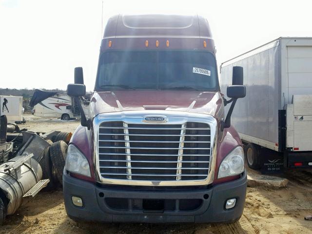 1FUJGLDR9CSBH9634 - 2012 FREIGHTLINER CASCADIA 1 RED photo 9