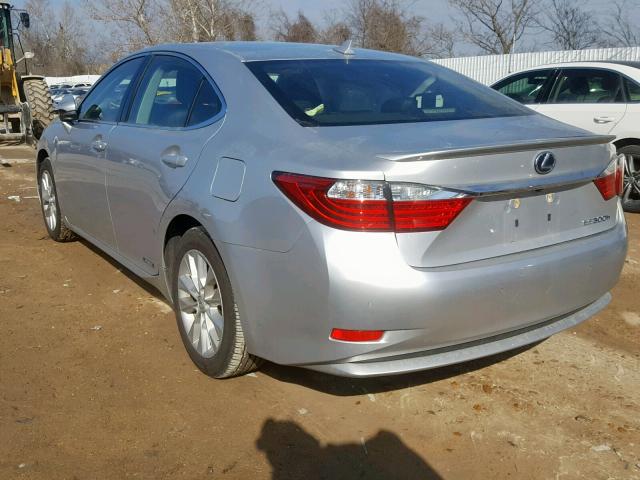 JTHBW1GG3E2073003 - 2014 LEXUS ES 300H SILVER photo 3